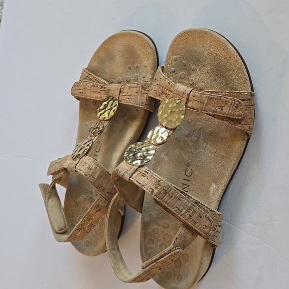 Vionic farra sandals Summer Shoes - Picture 1 of 8